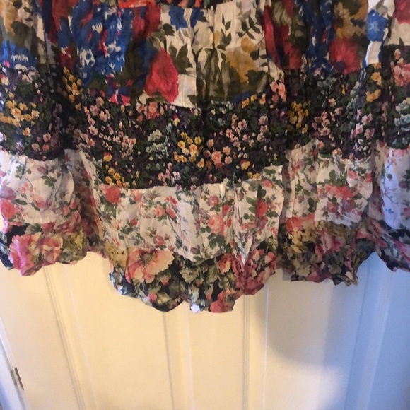 Takeaway Skirt - Picture 2 of 5